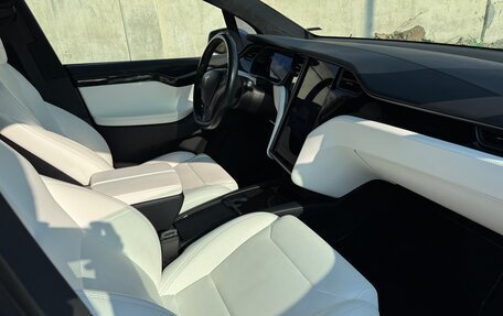 Tesla Model X I, 2019 год, 4 000 000 рублей, 10 фотография