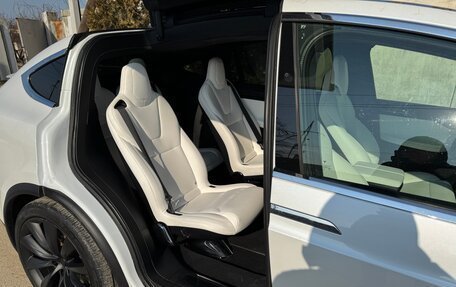 Tesla Model X I, 2019 год, 4 000 000 рублей, 11 фотография