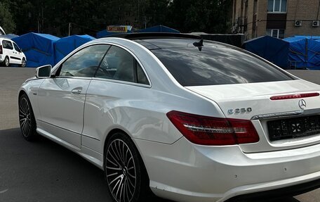 Mercedes-Benz E-Класс, 2011 год, 1 450 000 рублей, 4 фотография