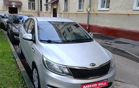KIA Rio III рестайлинг, 2017 год, 1 060 000 рублей, 2 фотография