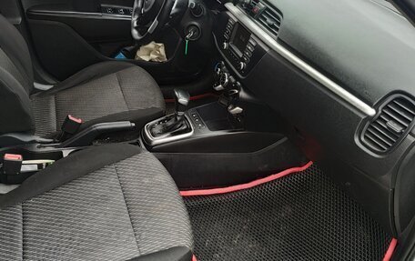 KIA Rio IV, 2018 год, 855 000 рублей, 6 фотография