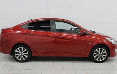 Hyundai Solaris II рестайлинг, 2015 год, 850 000 рублей, 5 фотография
