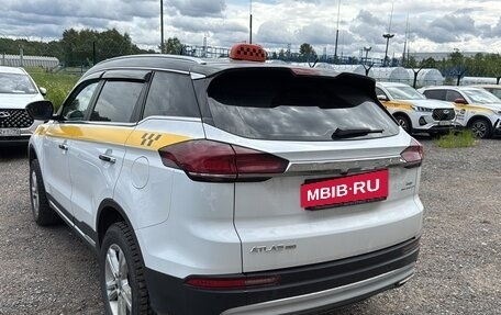 Geely Atlas, 2023 год, 1 600 000 рублей, 4 фотография