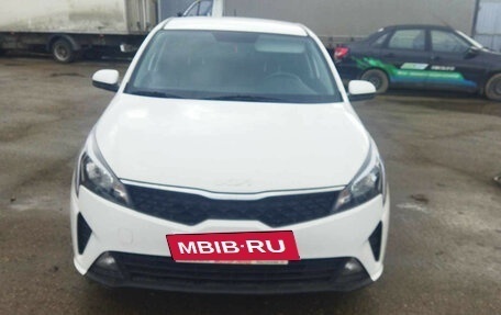 KIA Rio IV, 2021 год, 1 350 000 рублей, 7 фотография