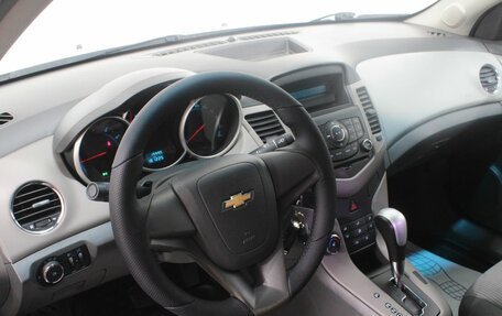 Chevrolet Cruze II, 2010 год, 495 000 рублей, 16 фотография