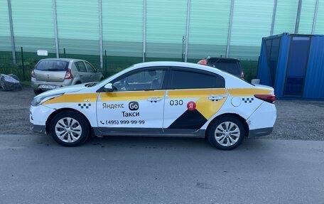 KIA Rio IV, 2019 год, 900 000 рублей, 4 фотография