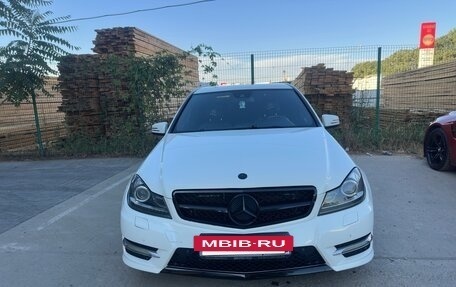 Mercedes-Benz C-Класс, 2011 год, 1 550 000 рублей, 2 фотография