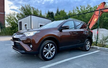 Toyota RAV4, 2017 год, 2 690 000 рублей, 5 фотография