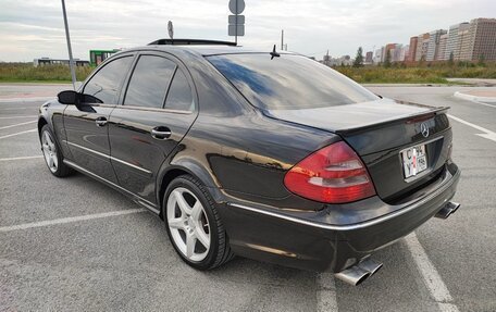 Mercedes-Benz E-Класс, 2004 год, 1 600 000 рублей, 11 фотография
