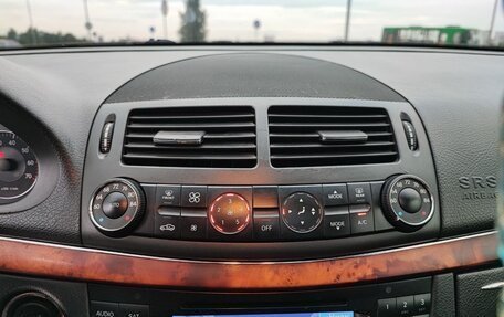 Mercedes-Benz E-Класс, 2004 год, 1 600 000 рублей, 20 фотография