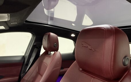 Jaguar E-Pace, 2021 год, 5 500 000 рублей, 11 фотография