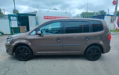 Volkswagen Touran III, 2012 год, 850 000 рублей, 6 фотография