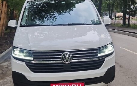 Volkswagen Caravelle T6 рестайлинг, 2021 год, 5 450 000 рублей, 1 фотография