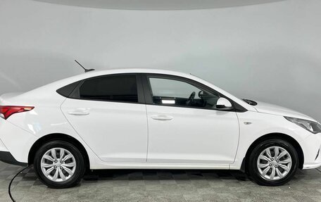 Hyundai Solaris II рестайлинг, 2021 год, 1 700 000 рублей, 4 фотография
