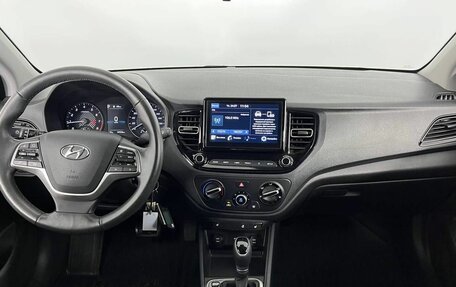Hyundai Solaris II рестайлинг, 2021 год, 1 700 000 рублей, 11 фотография