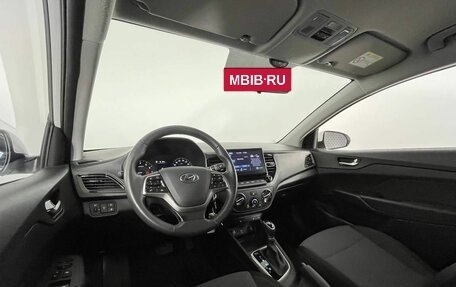 Hyundai Solaris II рестайлинг, 2021 год, 1 700 000 рублей, 13 фотография