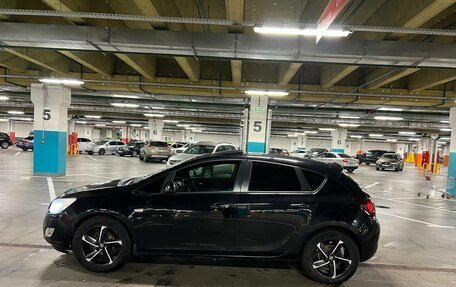 Opel Astra J, 2011 год, 580 000 рублей, 2 фотография