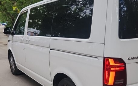 Volkswagen Caravelle T6 рестайлинг, 2021 год, 5 450 000 рублей, 4 фотография