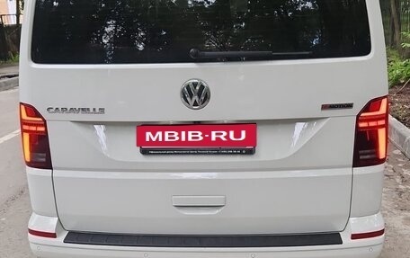 Volkswagen Caravelle T6 рестайлинг, 2021 год, 5 450 000 рублей, 2 фотография