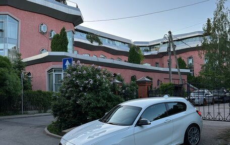 BMW 1 серия, 2012 год, 2 350 000 рублей, 2 фотография
