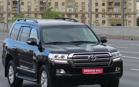 Toyota Land Cruiser 200, 2016 год, 7 500 000 рублей, 1 фотография