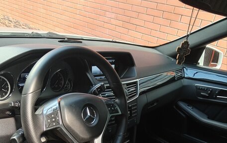 Mercedes-Benz E-Класс, 2012 год, 2 150 000 рублей, 6 фотография