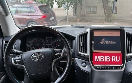 Toyota Land Cruiser 200, 2020 год, 8 000 000 рублей, 10 фотография