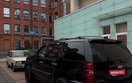 Chevrolet Tahoe III, 2012 год, 3 500 000 рублей, 2 фотография