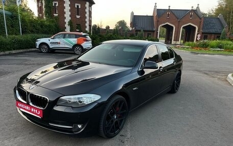 BMW 5 серия, 2012 год, 2 200 000 рублей, 3 фотография