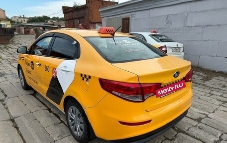 KIA Rio III рестайлинг, 2017 год, 560 000 рублей, 2 фотография