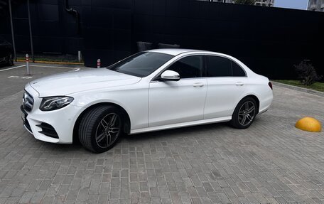 Mercedes-Benz E-Класс, 2018 год, 3 400 000 рублей, 4 фотография