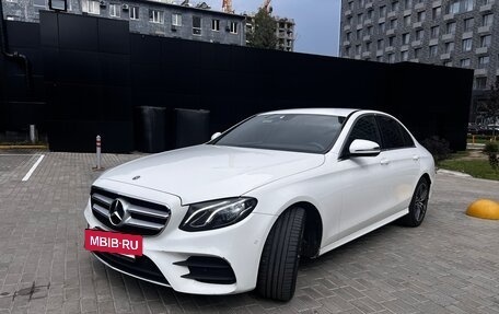Mercedes-Benz E-Класс, 2018 год, 3 400 000 рублей, 3 фотография