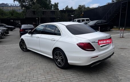 Mercedes-Benz E-Класс, 2018 год, 3 400 000 рублей, 10 фотография