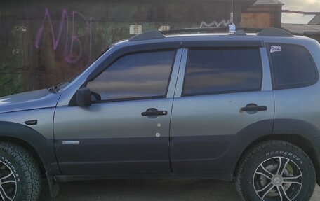 Chevrolet Niva I рестайлинг, 2010 год, 550 000 рублей, 3 фотография