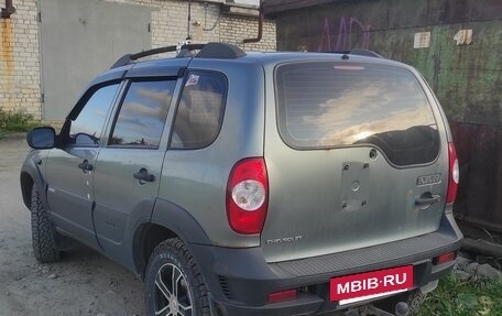 Chevrolet Niva I рестайлинг, 2010 год, 550 000 рублей, 4 фотография