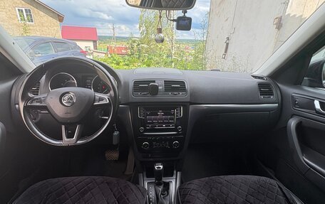 Skoda Yeti I рестайлинг, 2017 год, 1 400 000 рублей, 23 фотография
