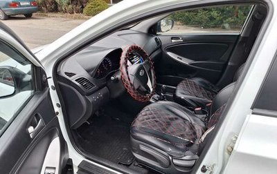 Hyundai Solaris II рестайлинг, 2015 год, 599 000 рублей, 1 фотография
