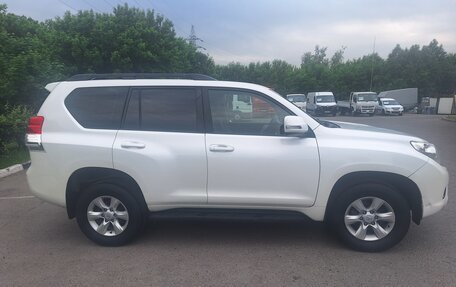 Toyota Land Cruiser Prado 150 рестайлинг 2, 2010 год, 2 400 000 рублей, 4 фотография