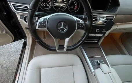 Mercedes-Benz E-Класс, 2015 год, 2 700 000 рублей, 9 фотография
