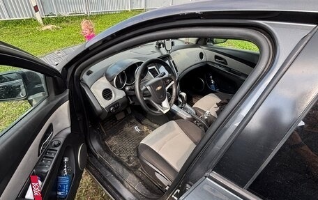 Chevrolet Cruze II, 2011 год, 820 000 рублей, 6 фотография