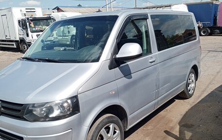 Volkswagen Caravelle T5, 2014 год, 1 800 000 рублей, 2 фотография