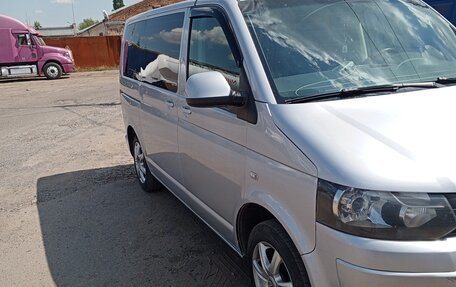 Volkswagen Caravelle T5, 2014 год, 1 800 000 рублей, 3 фотография