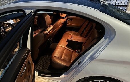 BMW 5 серия, 2013 год, 1 750 000 рублей, 21 фотография