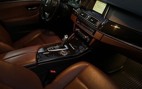 BMW 5 серия, 2013 год, 1 750 000 рублей, 23 фотография