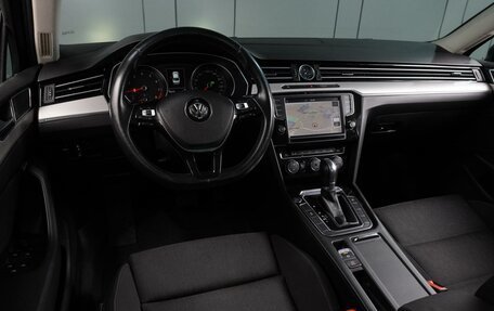 Volkswagen Passat B8 рестайлинг, 2016 год, 1 689 000 рублей, 6 фотография