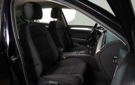 Volkswagen Passat B8 рестайлинг, 2016 год, 1 689 000 рублей, 8 фотография