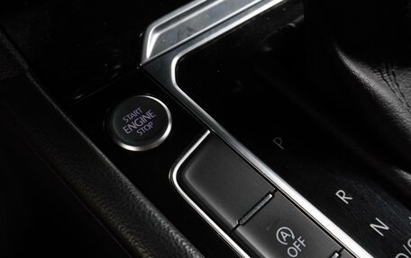 Volkswagen Passat B8 рестайлинг, 2016 год, 1 689 000 рублей, 20 фотография