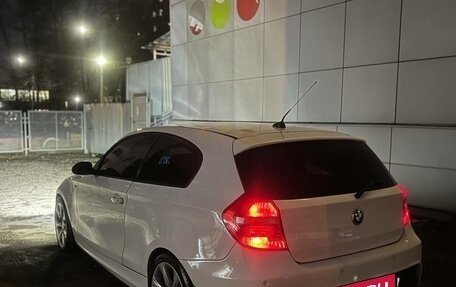 BMW 1 серия, 2008 год, 750 000 рублей, 3 фотография