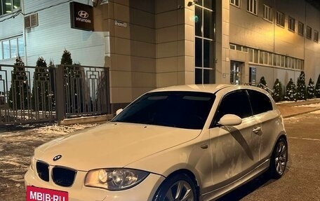 BMW 1 серия, 2008 год, 750 000 рублей, 16 фотография