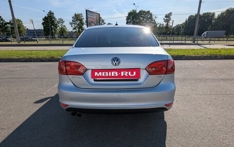 Volkswagen Jetta VI, 2013 год, 1 254 000 рублей, 3 фотография